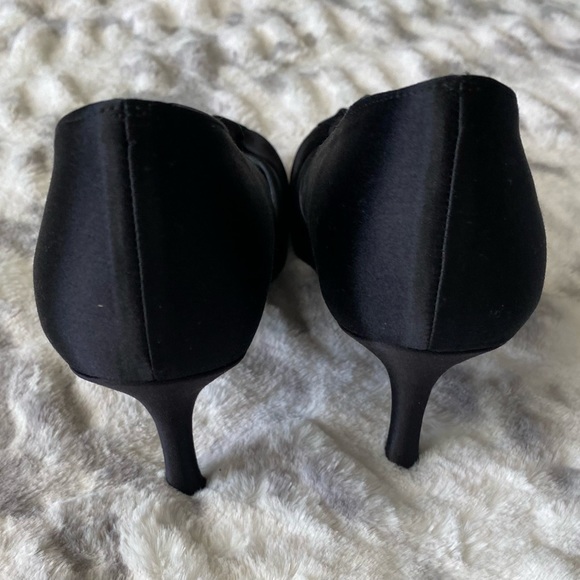 Stuart Weitzman Turku Black Satin Peep Toe Pump - Picture 8 of 10